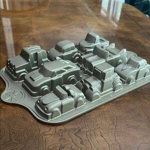 NordicWare “Sweet Rides” classic car pan